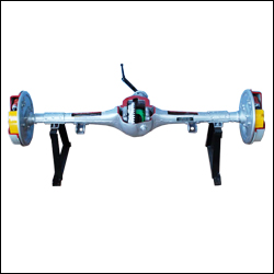 REAR AXEL ASSEMBLY WITH DIFFERENTIAL IN CUT SECTION